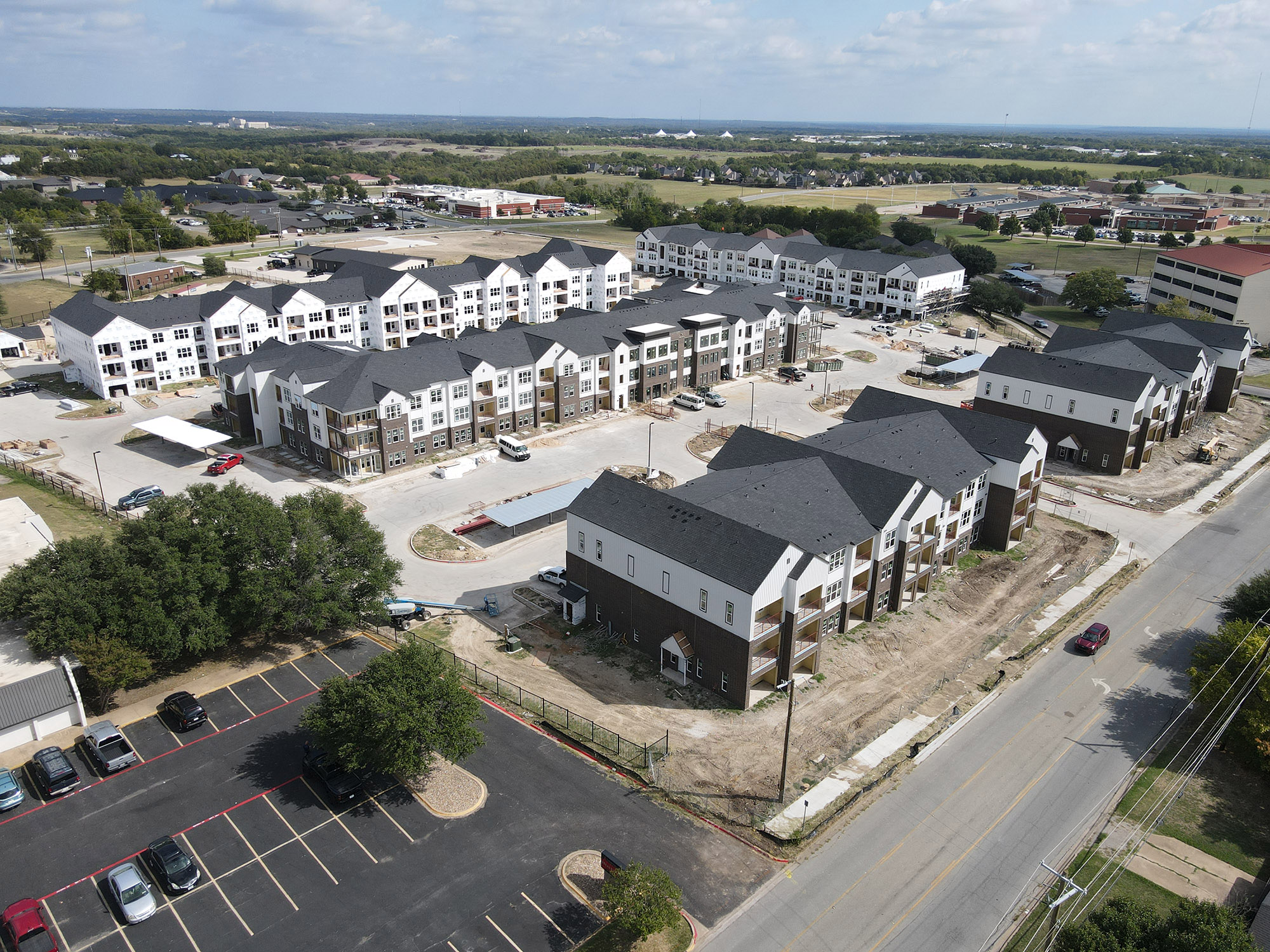 Aspire at Sherman apartments