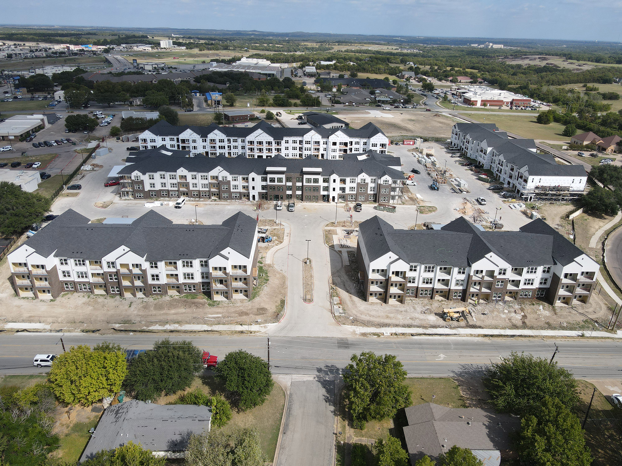 Aspire at Sherman apartments